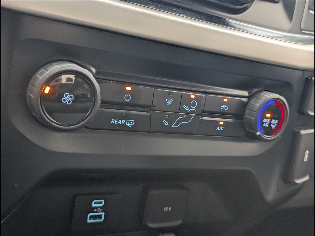 Used 2021 Oxford White Ford XLT image 16