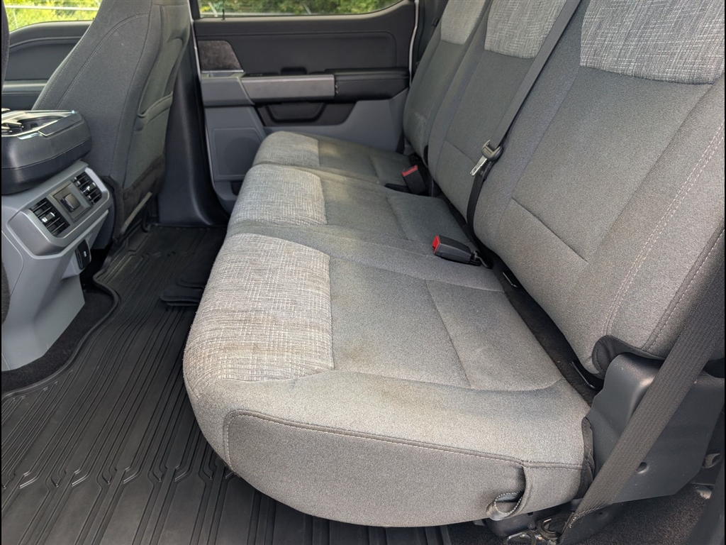 Used 2021 Oxford White Ford XLT image 16