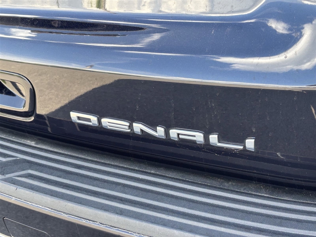 Used 2023 Midnight Blue Metallic GMC Denali image 16