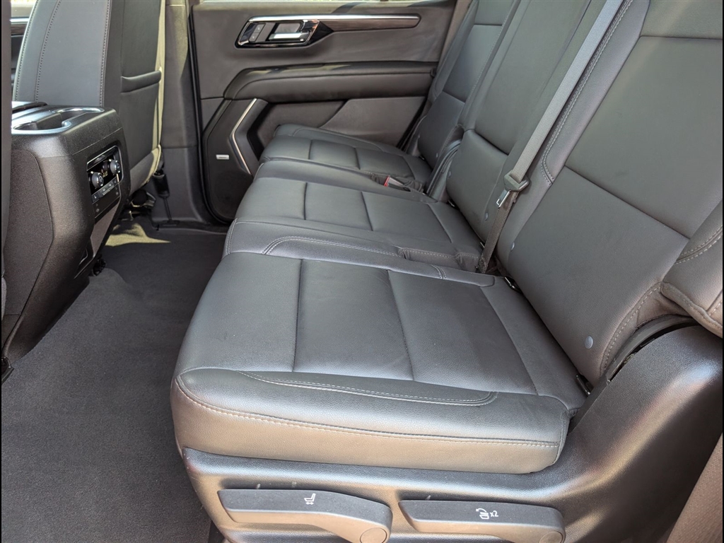 Used 2025 Radiant Red Tintcoat Chevrolet Z71 image 16