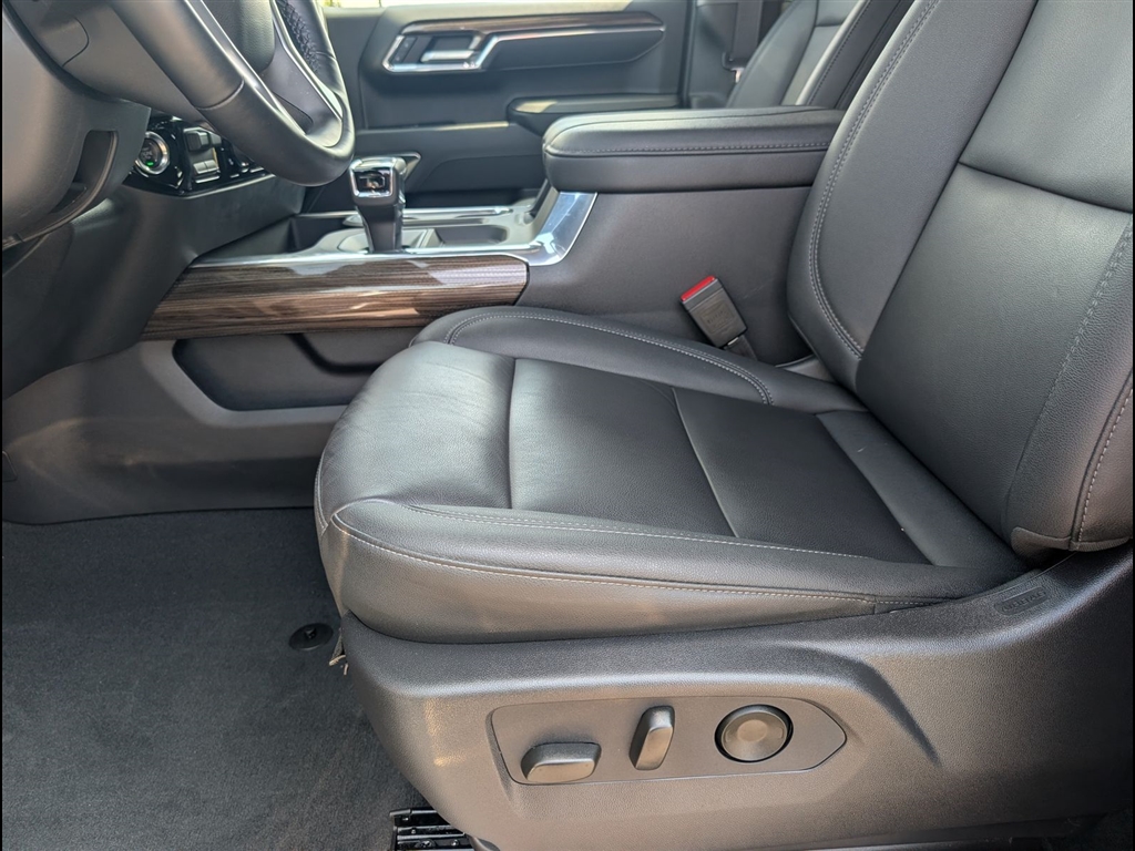 Used 2026 Sterling Gray Metallic Chevrolet LT Trail Boss image 16