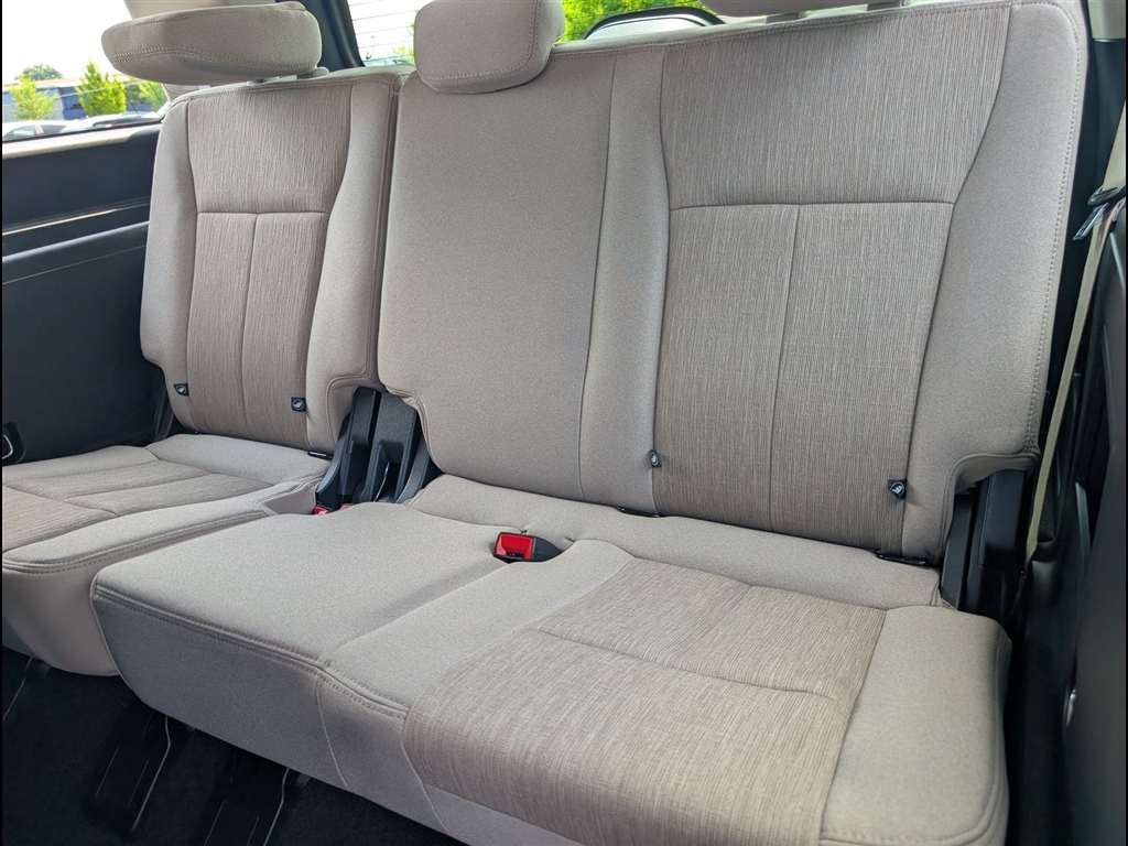 Used 2022 Oxford White Ford XLT image 17