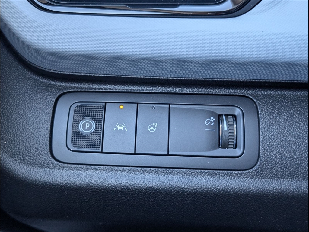 New 2027 Sterling Gray Metallic Chevrolet LT image 17