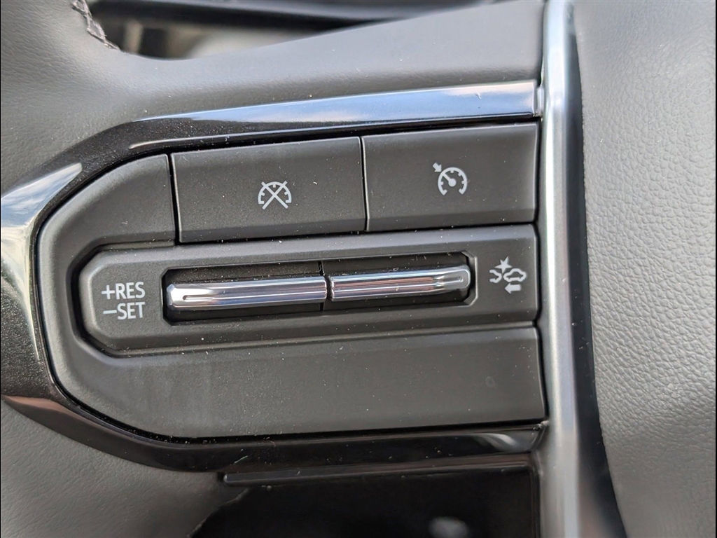 New 2026 Summit White Chevrolet Work Truck image 17