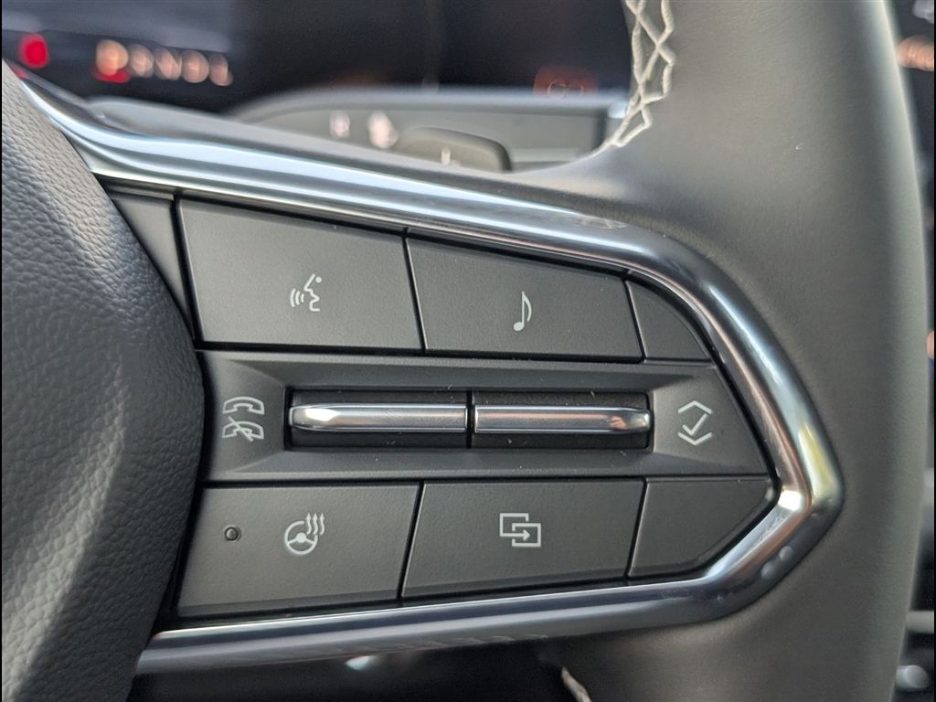 New 2027 Mosaic Black Metallic Chevrolet LT image 17