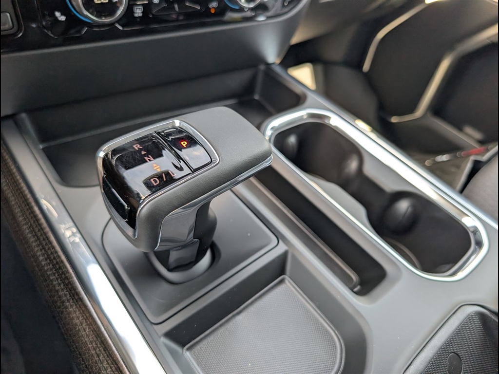 New 2026 Summit White Chevrolet LT image 17