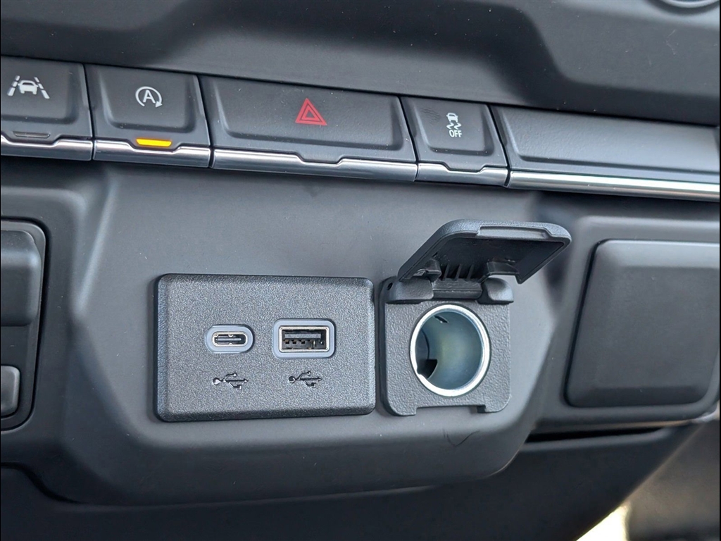 New 2026 Summit White Chevrolet Work Truck image 17