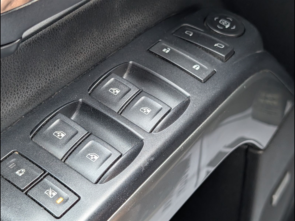 Used 2018 Cajun Red Tintcoat Chevrolet LT image 17