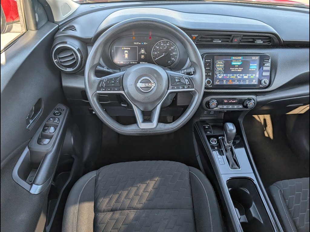 Used 2022 Scarlet Ember Tintcoat Nissan SV image 17