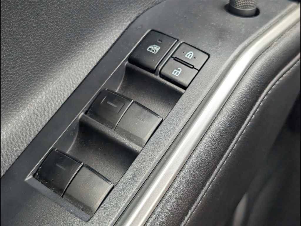 Used 2022 Magnetic Gray Metallic Toyota XLE image 17
