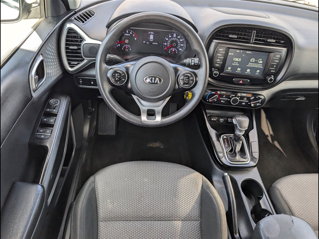 Used 2020 Snow White Pearl Kia LX image 17