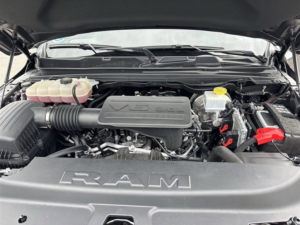 Used 2024 Granite Crystal Metallic Clear Coat RAM Tradesman image 18