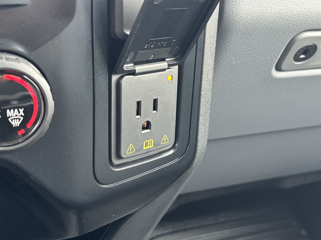 Used 2024 Oxford White Ford XL image 18