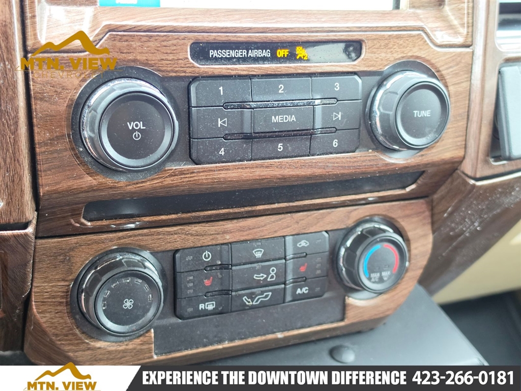 Used 2019 Oxford White Ford XLT image 18