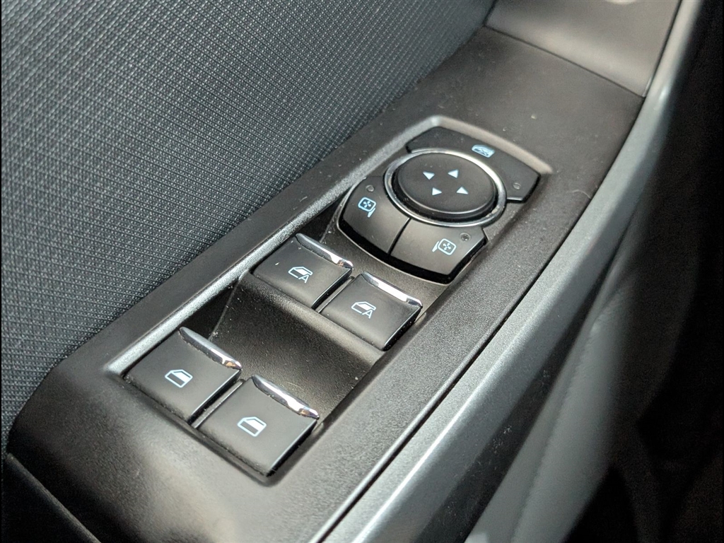 Used 2021 Oxford White Ford XLT image 18