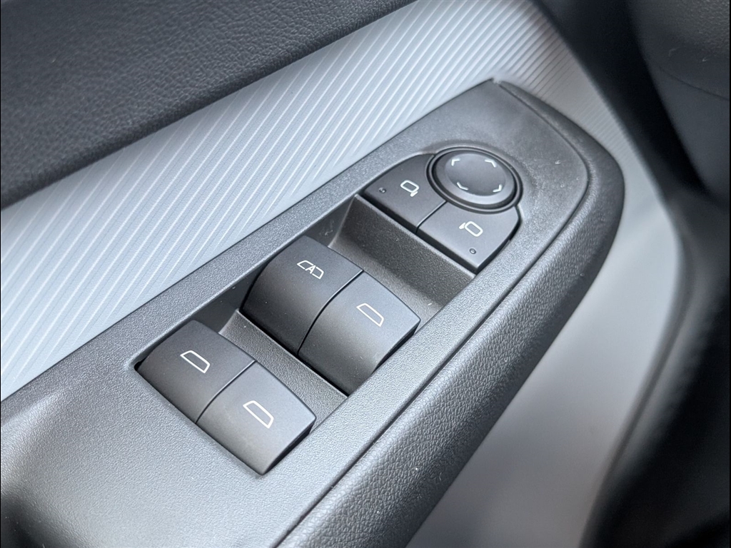 New 2027 Sterling Gray Metallic Chevrolet LT image 18