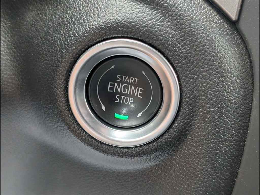 Used 2025 Summit White Chevrolet Custom image 18