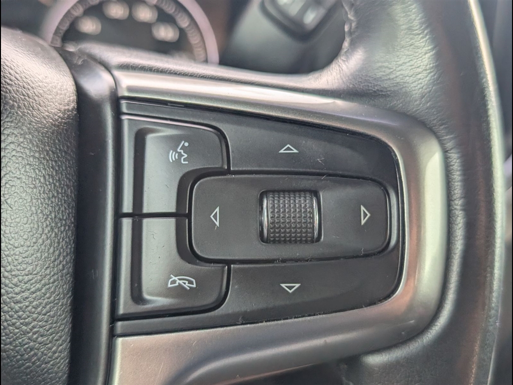 Used 2021 Summit White Chevrolet RST image 18