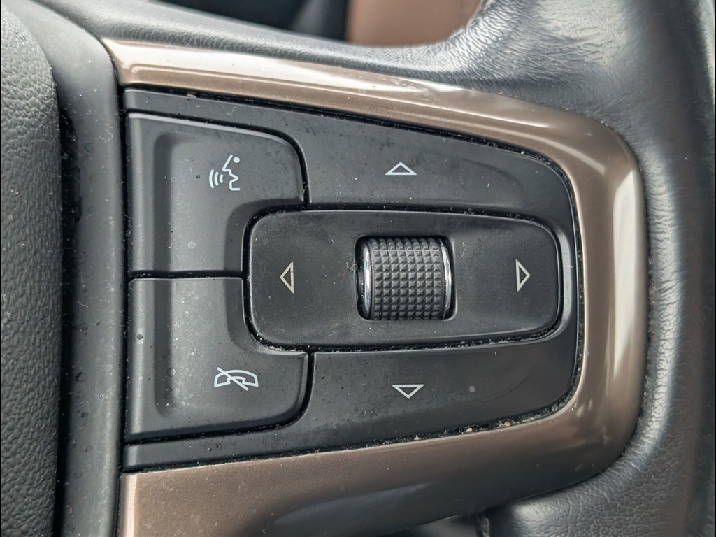 Used 2022 Iridescent Pearl Tricoat Chevrolet High Country image 18