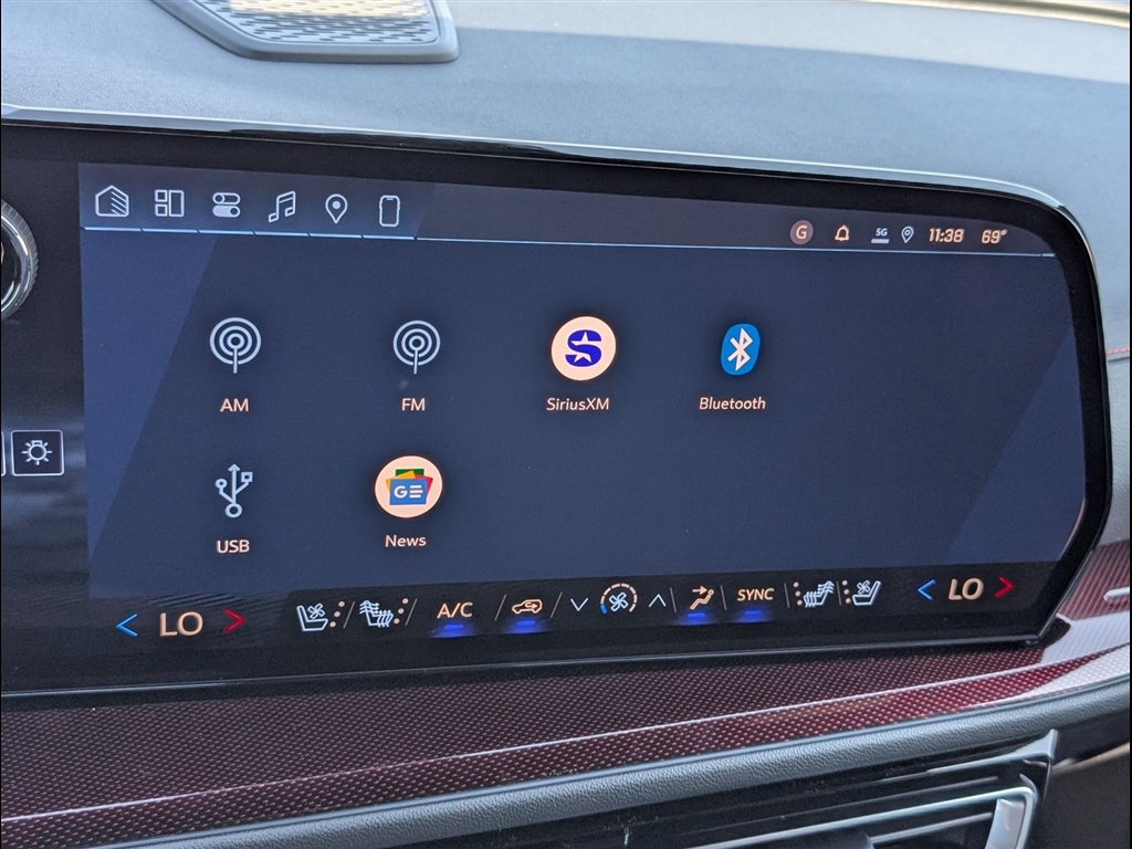 New 2026 Polar White Tricoat Chevrolet RS image 18