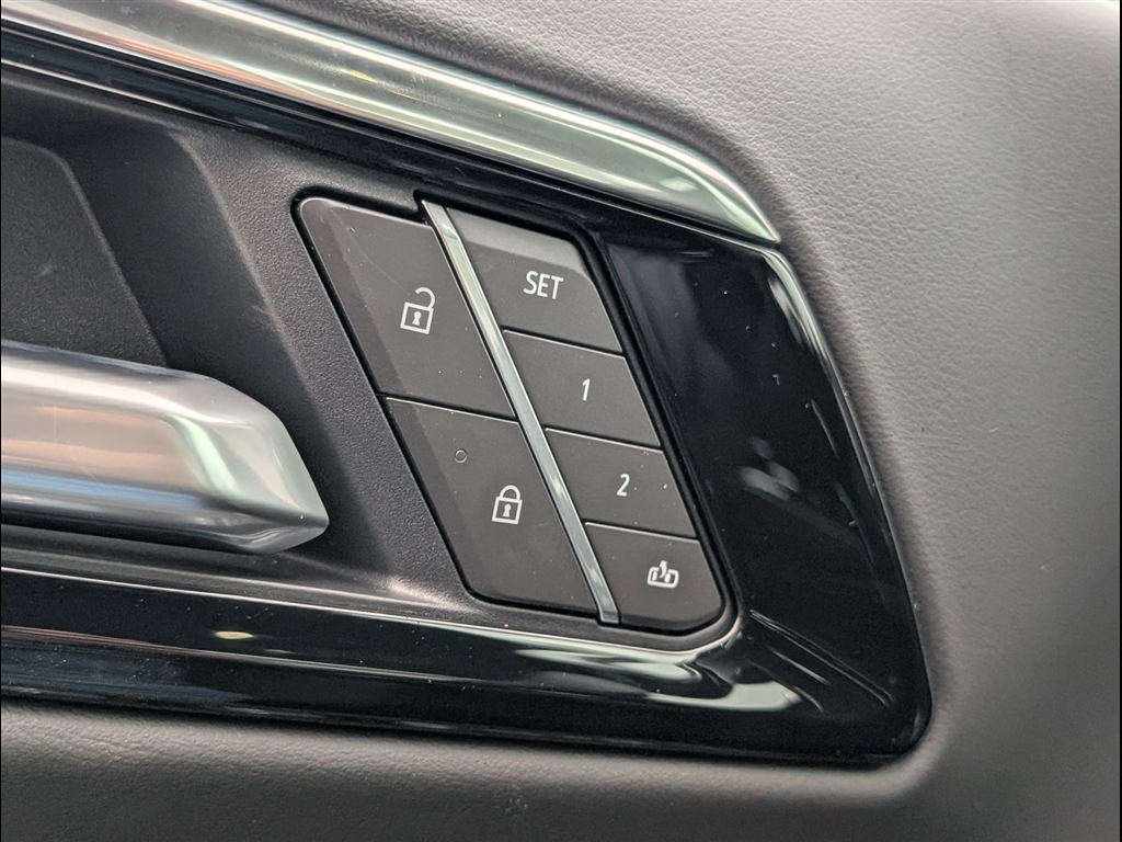 New 2026 Summit White Chevrolet LT image 18