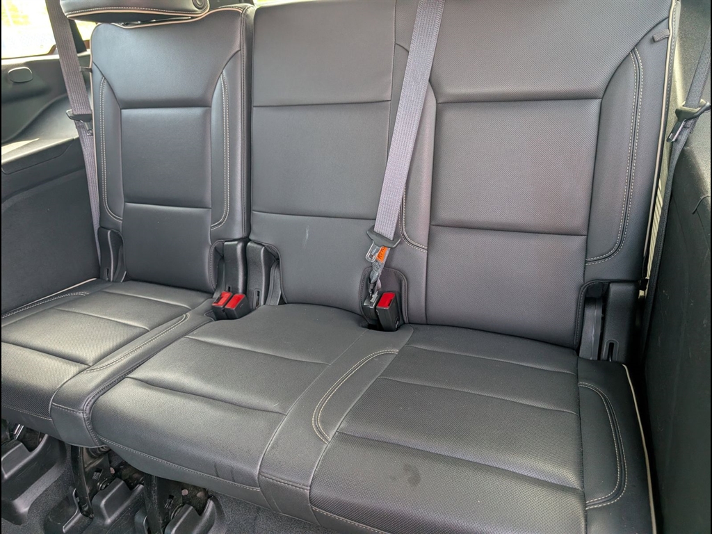 Used 2021 Shadow Gray Metallic Chevrolet Premier image 18