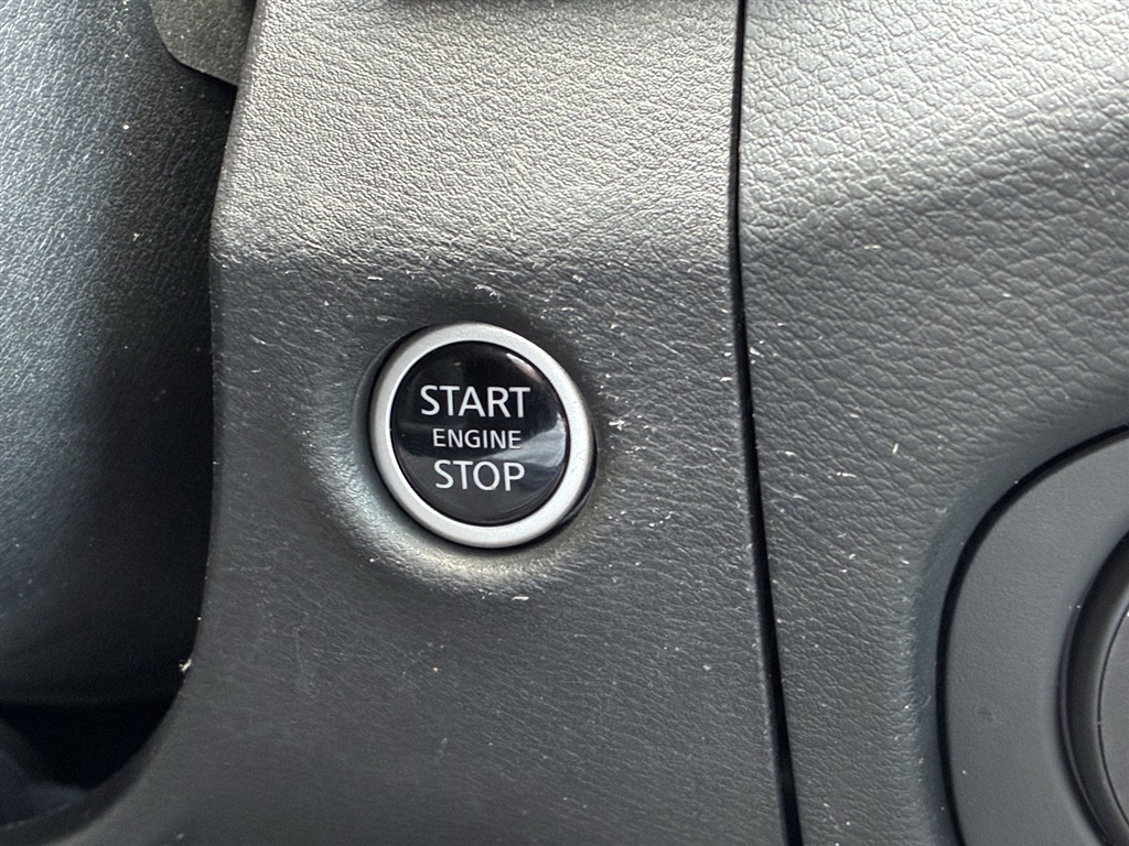 Used 2023 Glacier White Nissan SV image 18