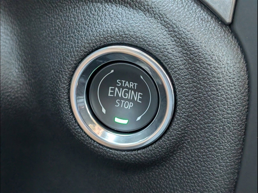 New 2026 Summit White Chevrolet Work Truck image 18