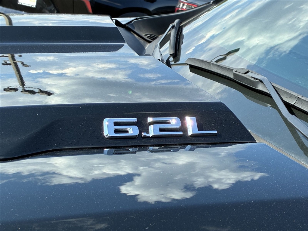 Used 2023 Black Chevrolet ZR2 image 18
