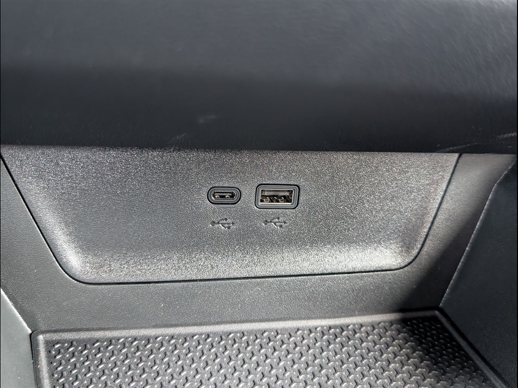 New 2026 Polar White Tricoat Chevrolet RS image 18