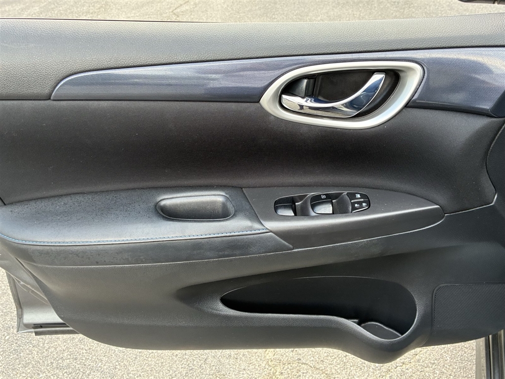 Used 2018 Gun Metallic Nissan SR image 18
