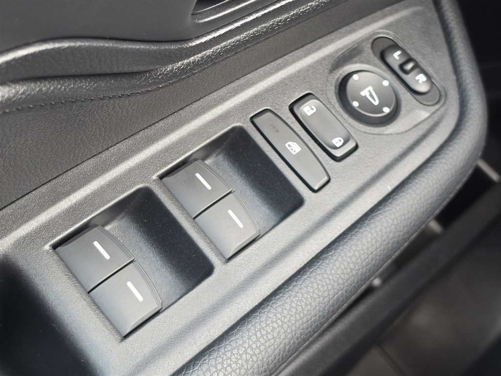 Used 2025 Sonic Gray Pearl Honda Sport-L image 18