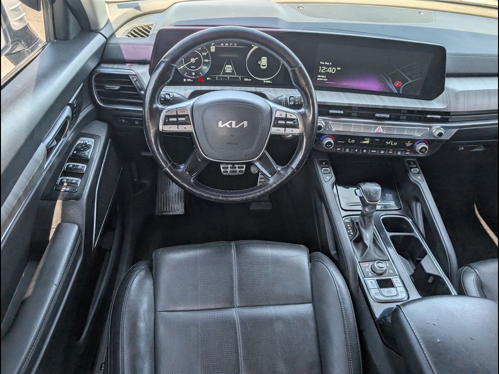 Used 2023 Glacial White Pearl Kia SX image 18