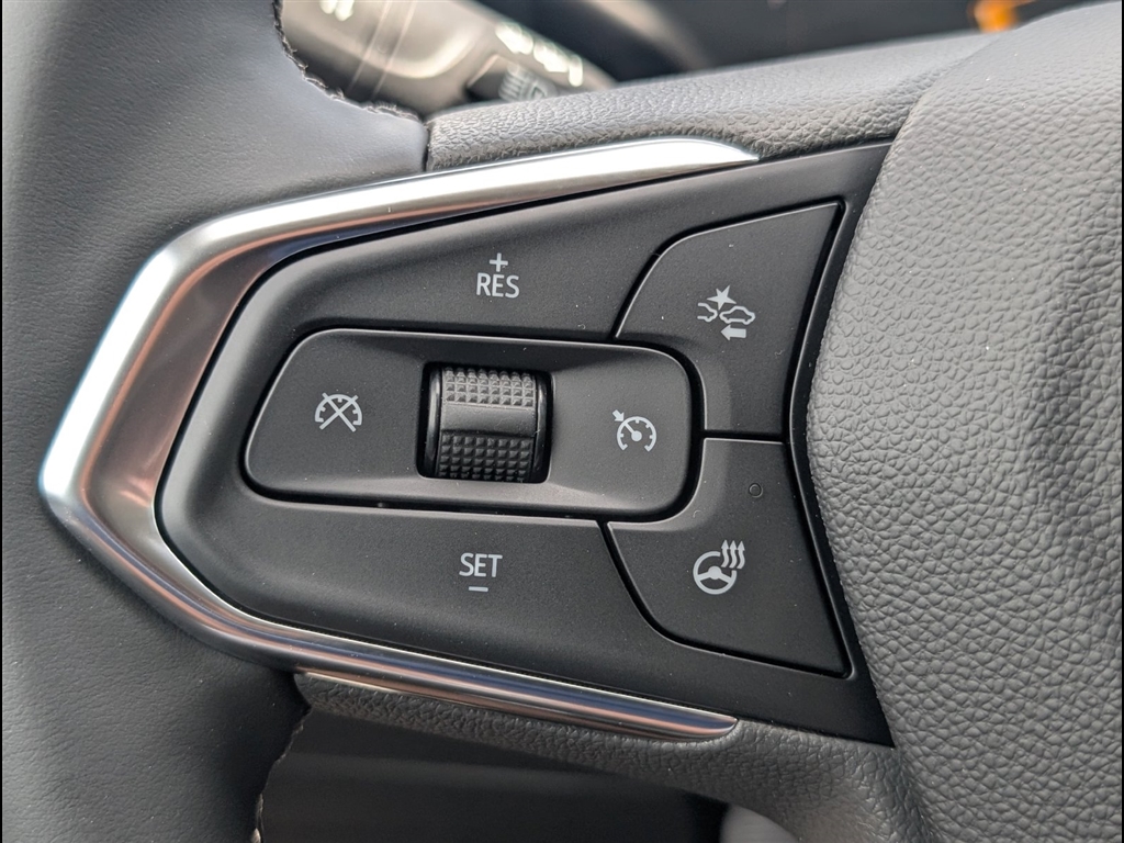 New 2026 Mosaic Black Metallic Chevrolet LT image 18