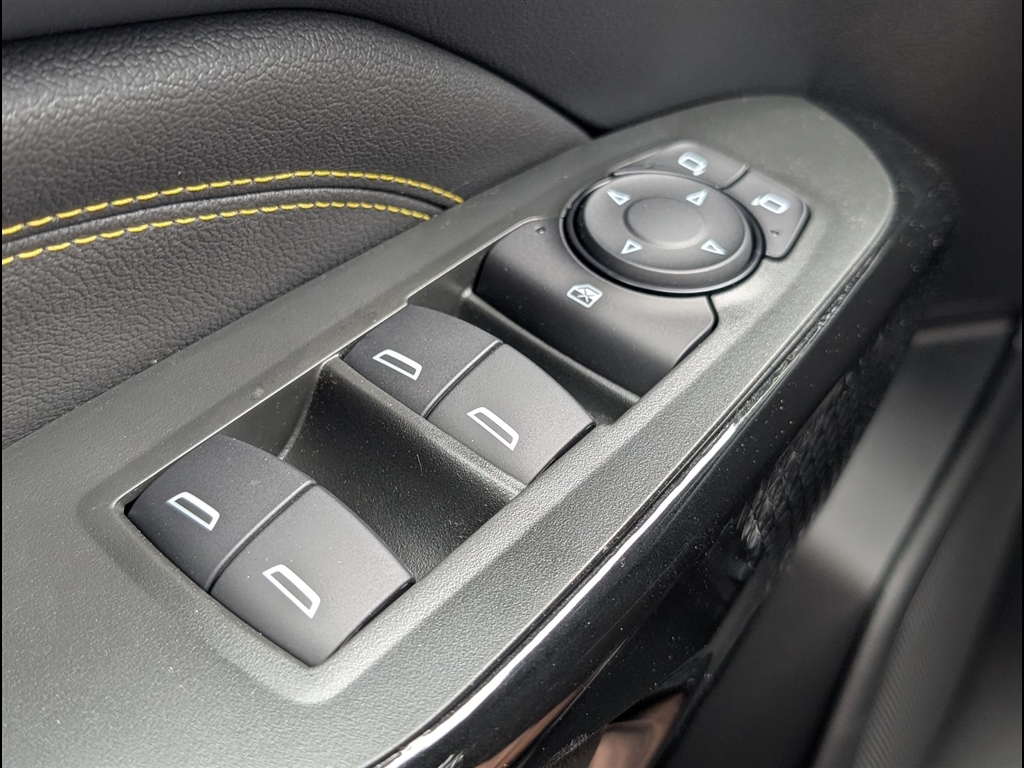 New 2026 Mosaic Black Metallic Chevrolet LT image 18