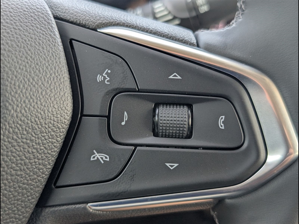 New 2026 Summit White Chevrolet LT image 18