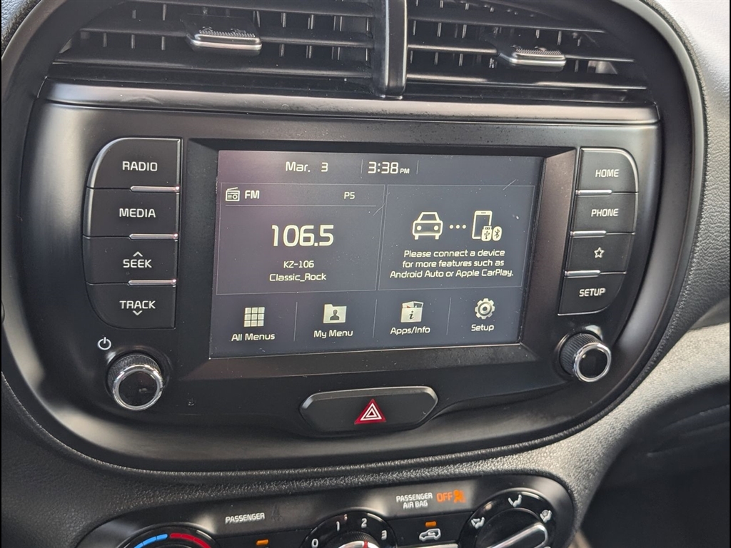 Used 2020 Snow White Pearl Kia LX image 18