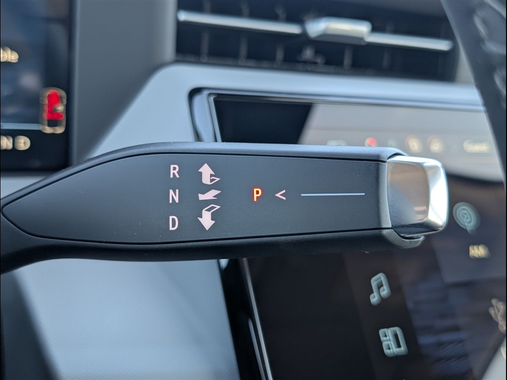 New 2027 Sterling Gray Metallic Chevrolet LT image 19