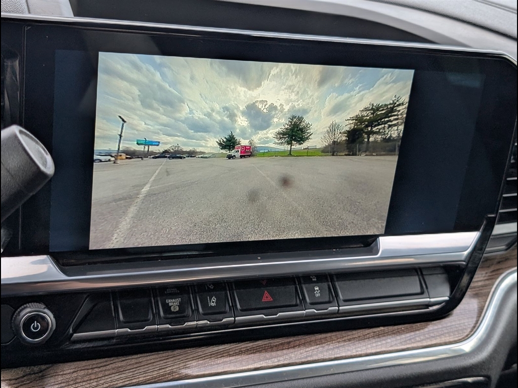 Used 2024 Summit White Chevrolet LT image 19