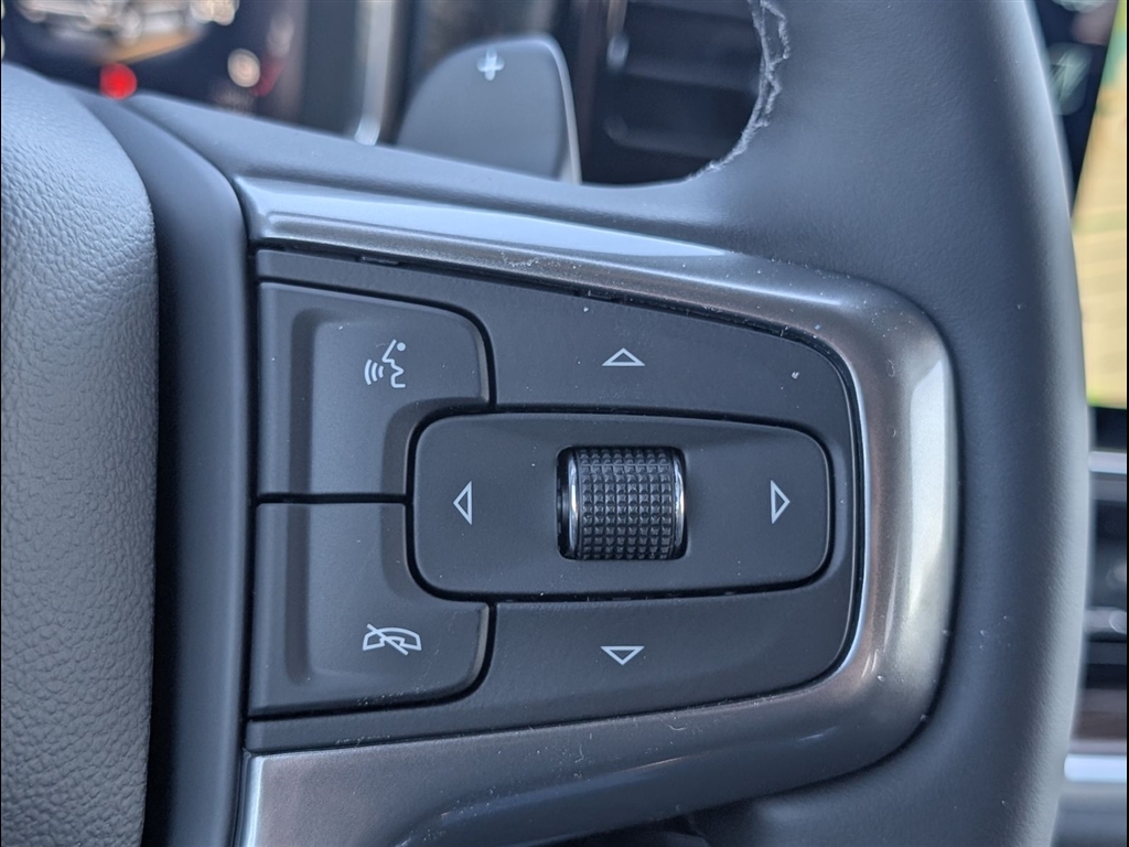 New 2026 Summit White Chevrolet RST image 19