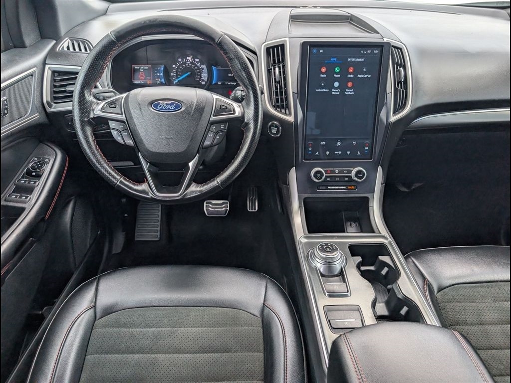 Used 2023 Star White Metallic Tri-Coat Ford ST-Line image 19