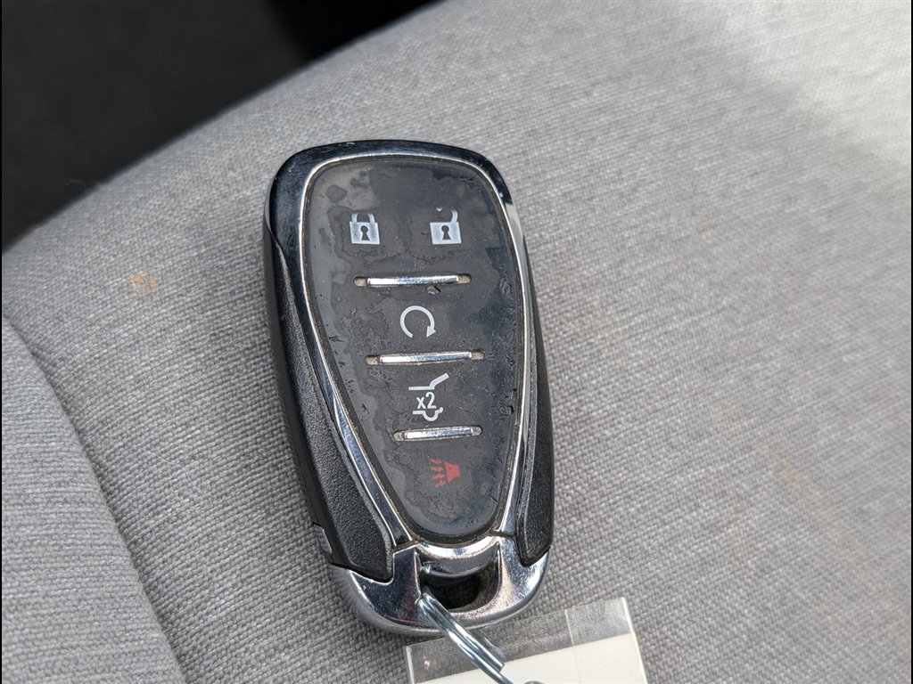 Used 2022 Summit White Chevrolet LT image 19