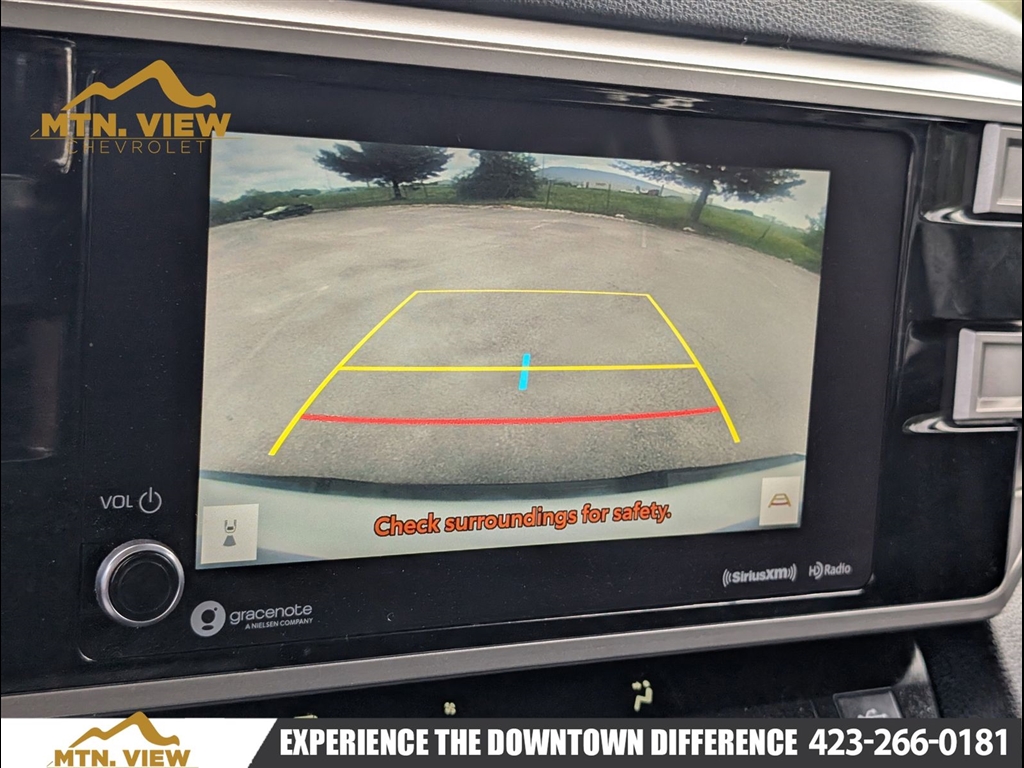 Used 2022 White Toyota SR5 image 19