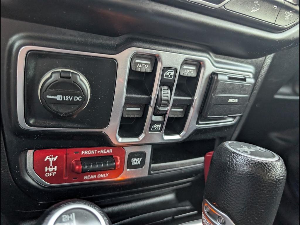 Used 2019 Ocean Blue Metallic Clear Coat Jeep Rubicon image 20