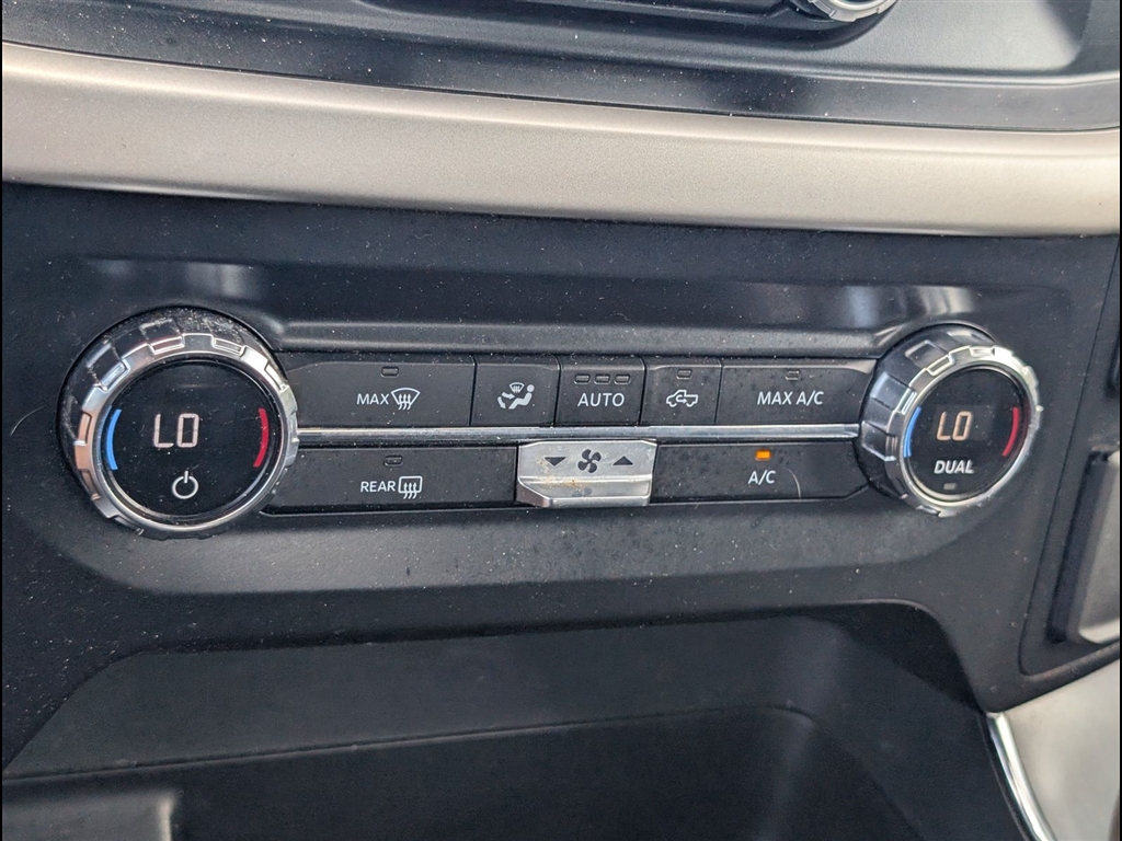 Used 2021 Oxford White Ford XLT image 20
