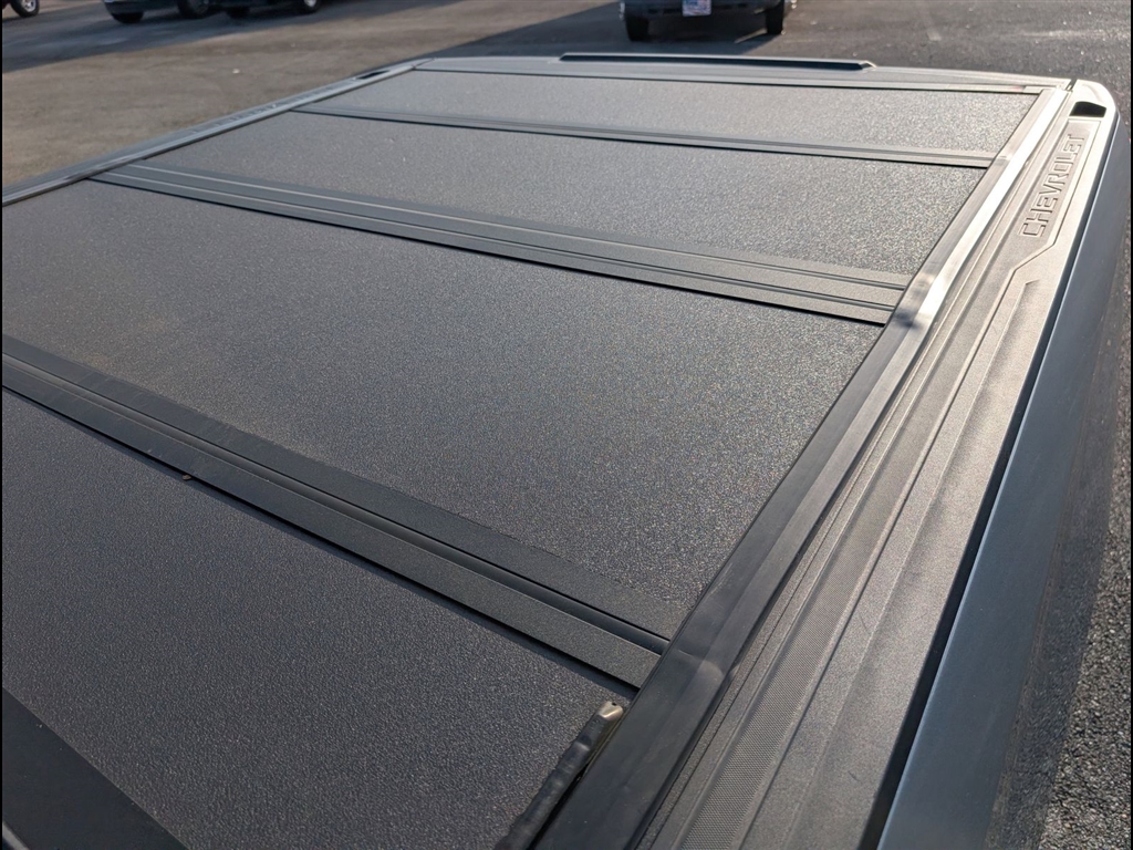 Used 2024 Sterling Gray Metallic Chevrolet High Country image 20