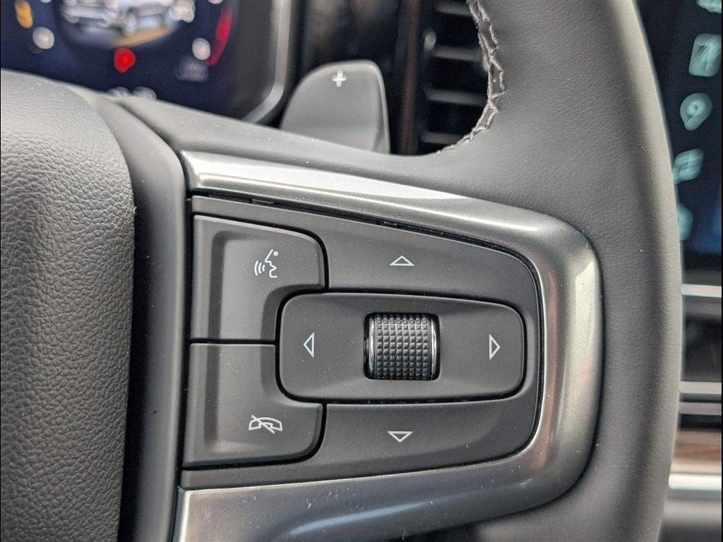 New 2026 Summit White Chevrolet LT image 20