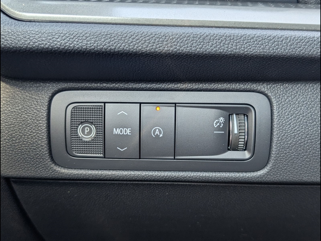 New 2027 Mosaic Black Metallic Chevrolet LT image 20