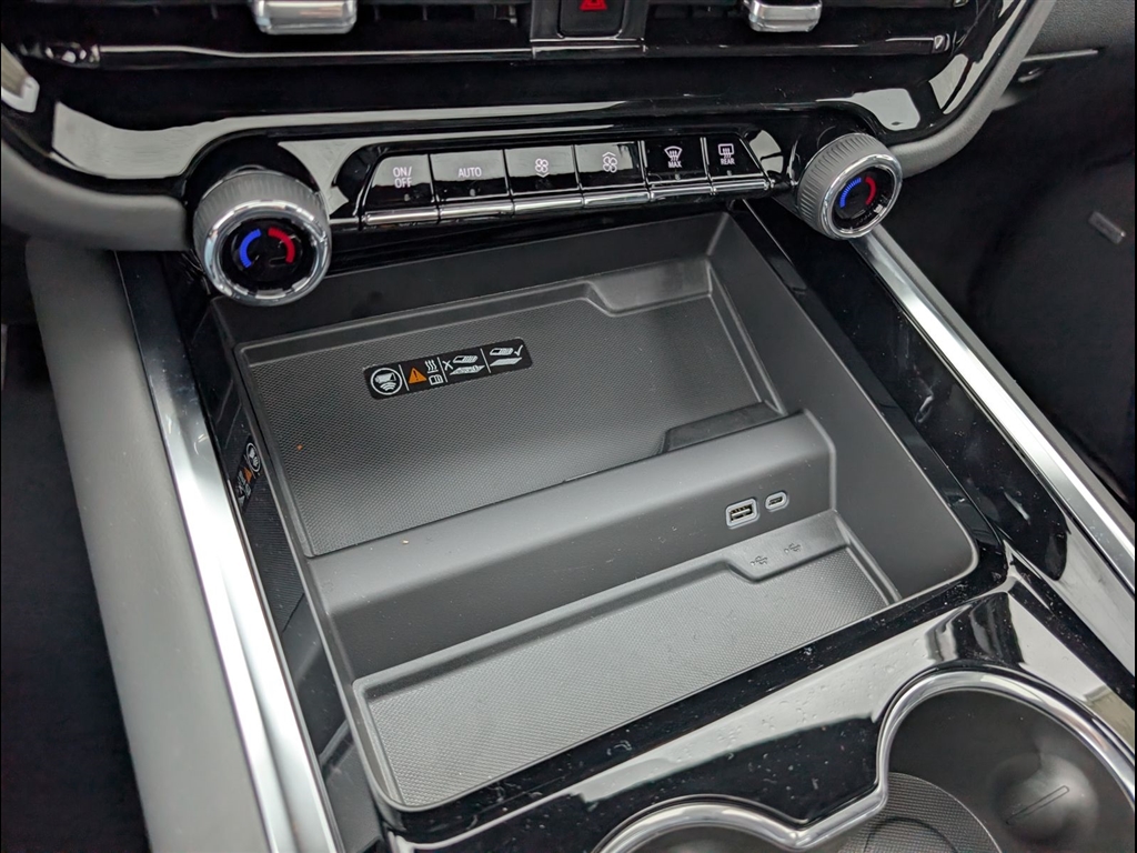 New 2026 Black Chevrolet High Country image 20