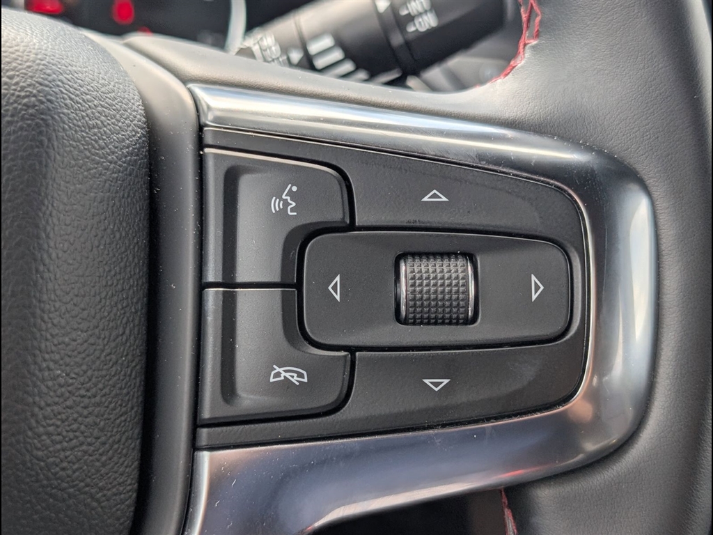 Used 2025 Sterling Gray Metallic Chevrolet RS image 20